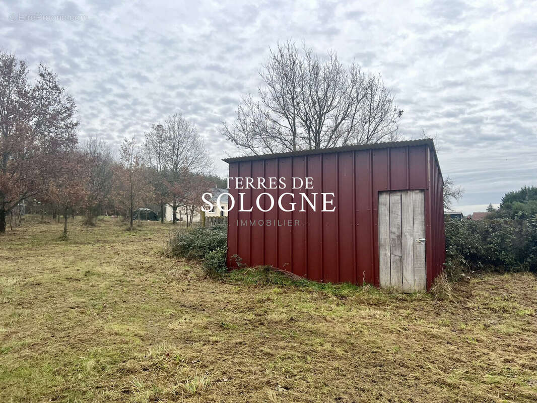 Terrain à MONTRIEUX-EN-SOLOGNE