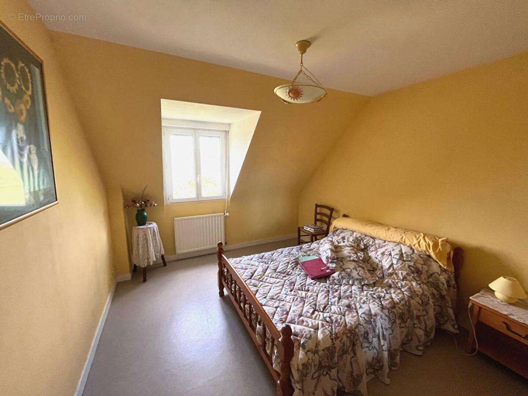 Maison à SAINT-JOUAN-DES-GUERETS