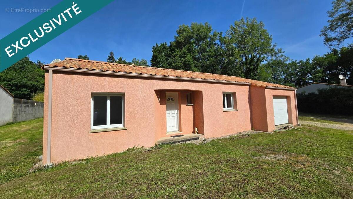 Photo 1 - Maison à SAINT-GEORGES-DE-POINTINDOUX