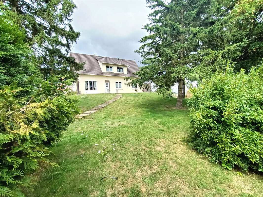 Maison à BREZOLLES
