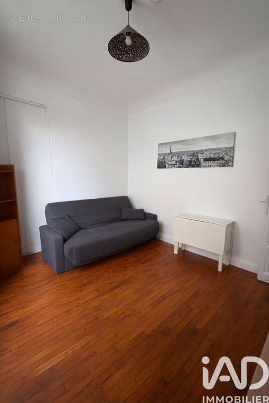 Photo 2 - Appartement à COURBEVOIE