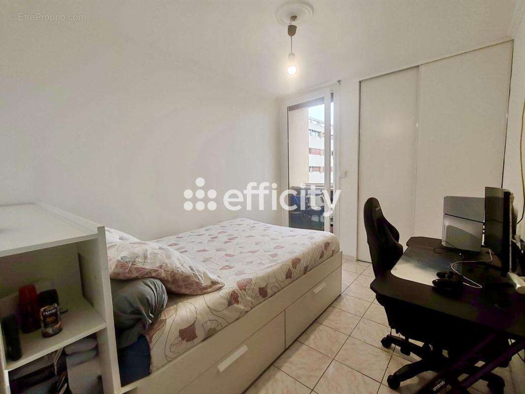 Appartement à MARSEILLE-15E
