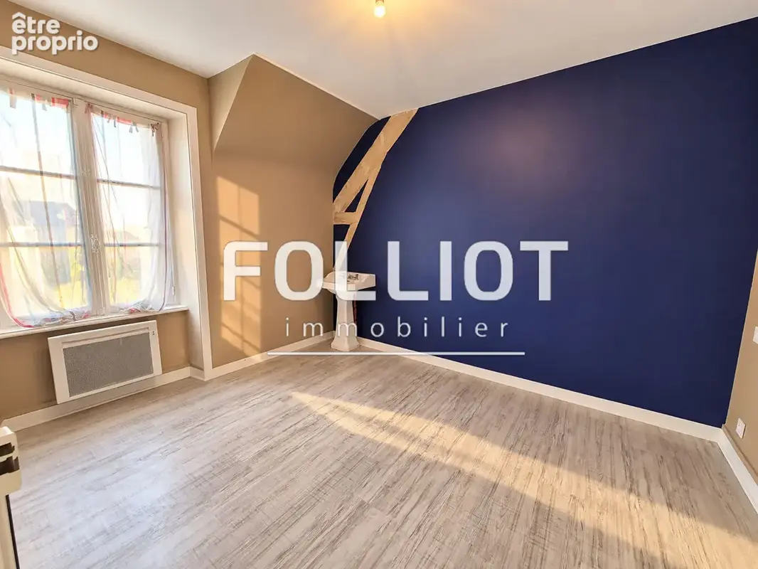 A VENDRE Maison de maître centre Sartilly - photo 7