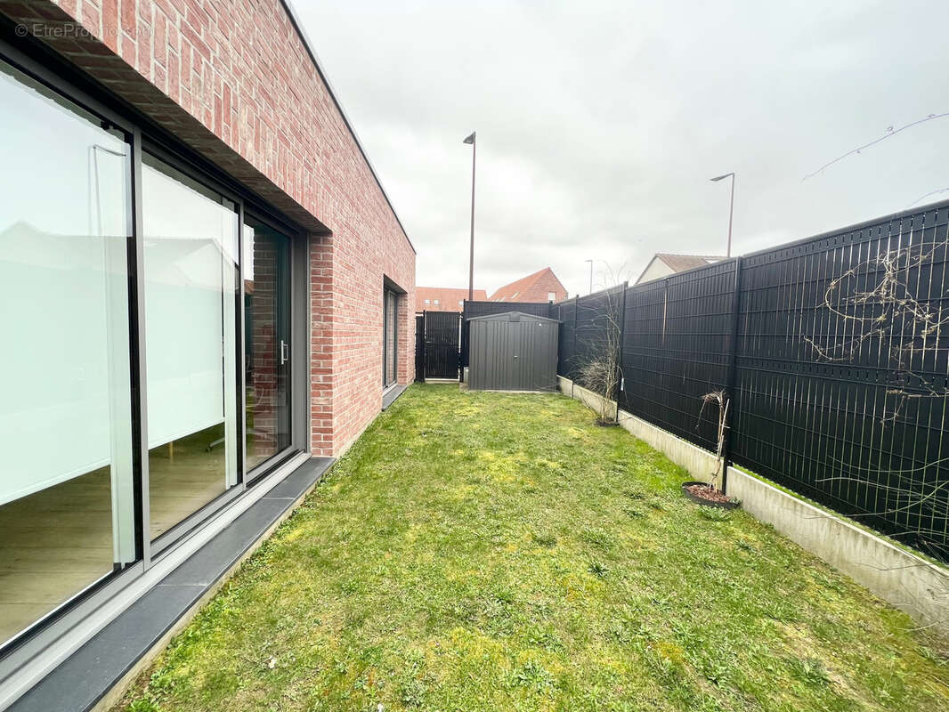 Commerce à ESQUERCHIN