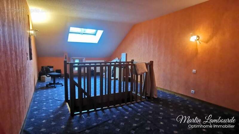 Maison à SAINT-LEONARD-DE-NOBLAT