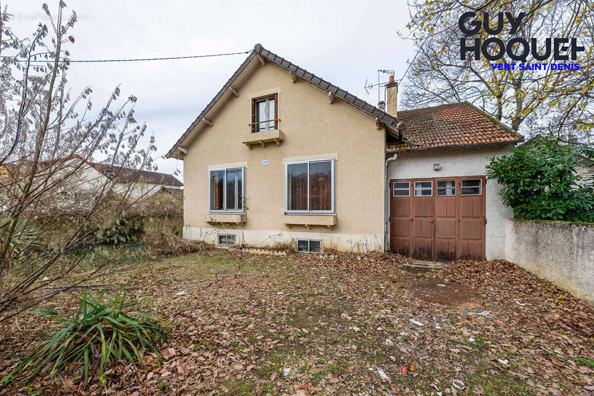 Maison à VERT-SAINT-DENIS