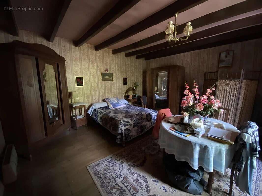 Maison à CHAMPAGNE-MOUTON