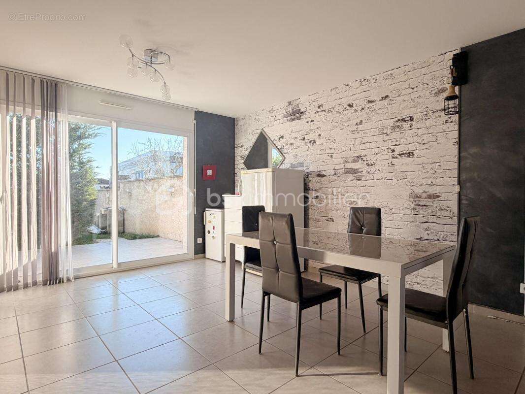 Maison à VONNAS