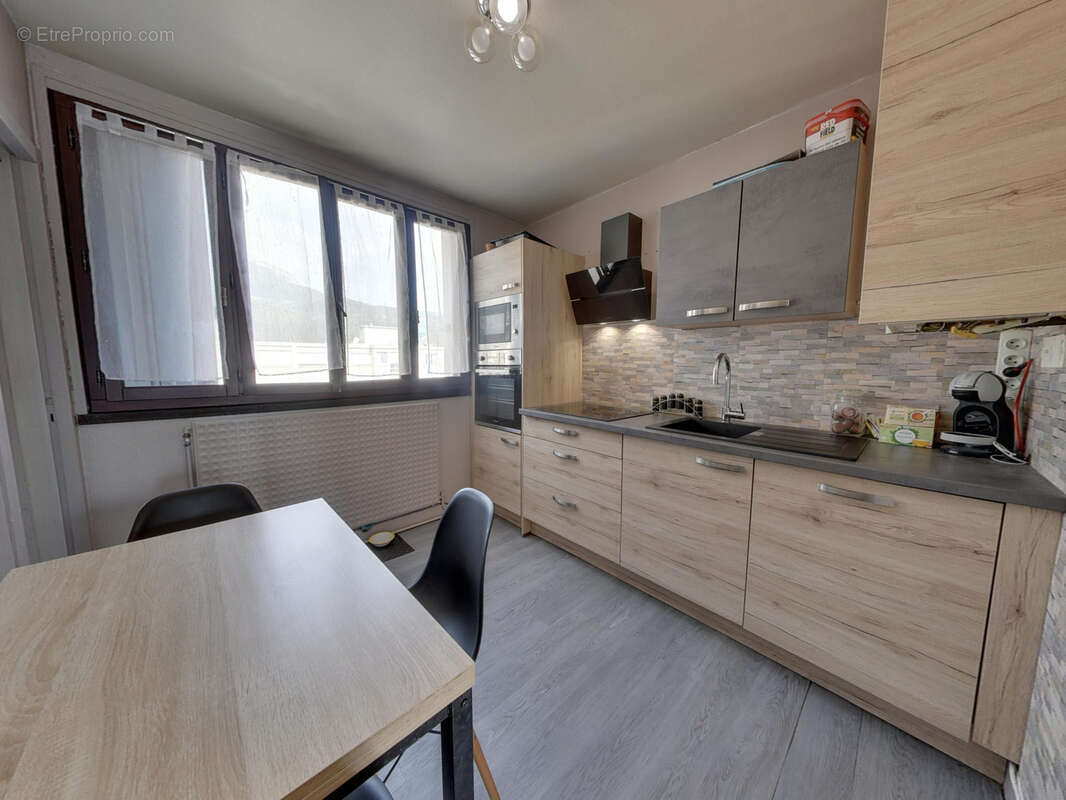 Appartement à ECHIROLLES