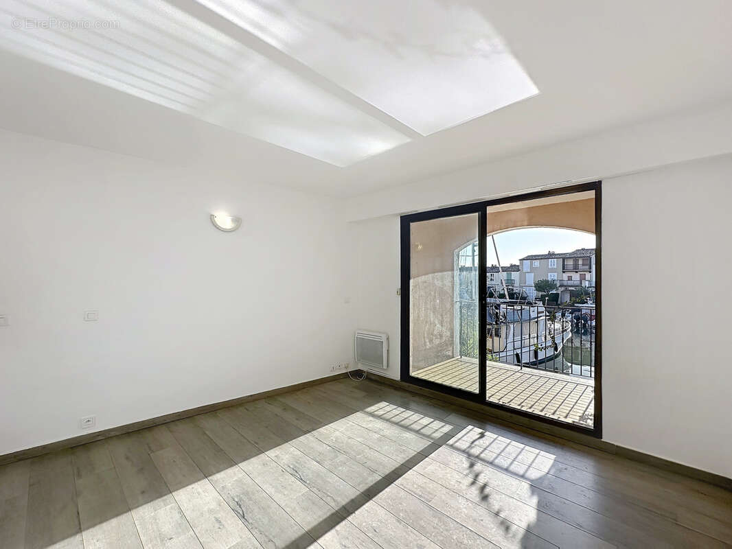 Appartement à GRIMAUD