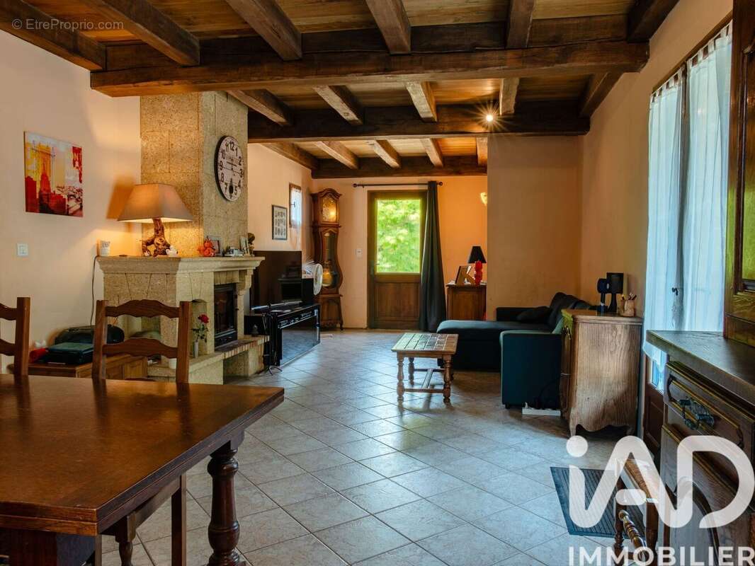 Photo 2 - Maison à CENAC-ET-SAINT-JULIEN