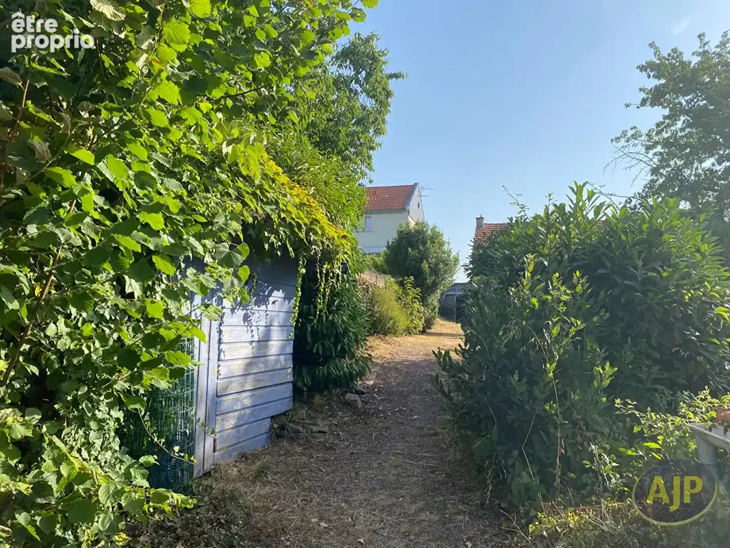 Maison à rénover avec jardin - photo 11