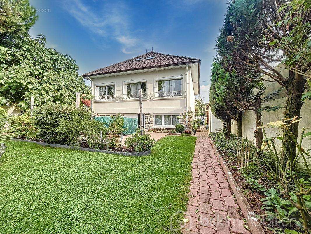 Maison à PONTAULT-COMBAULT