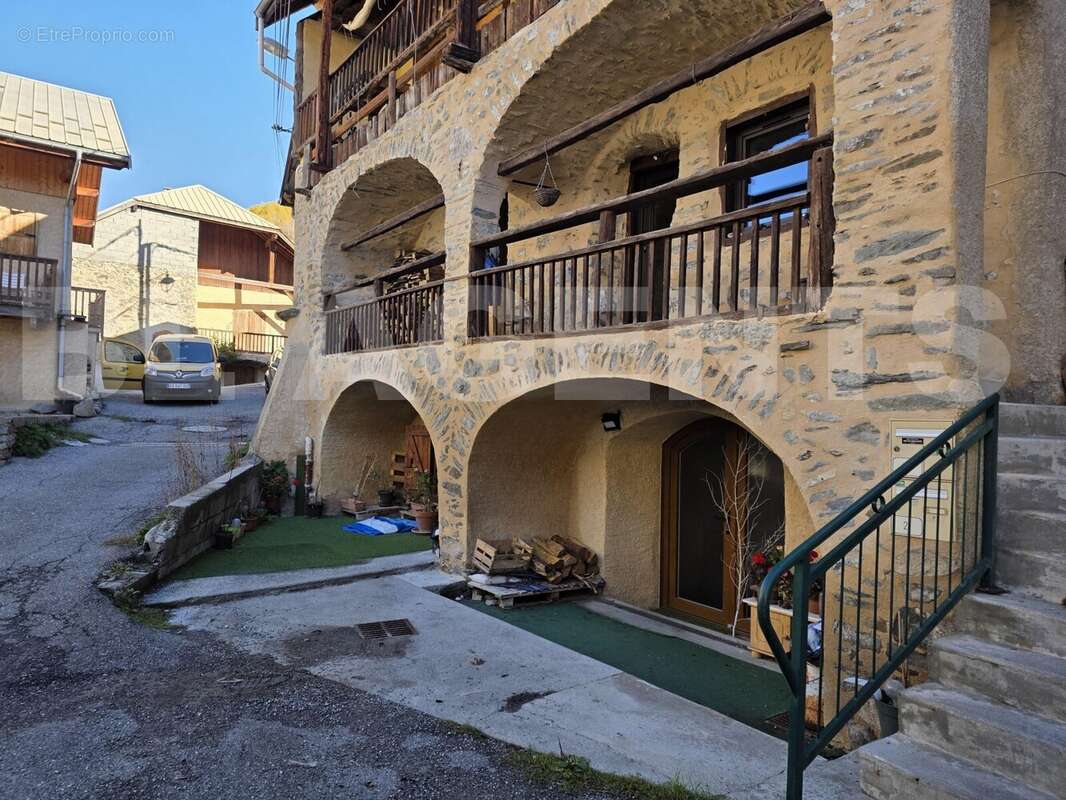 20251104_110026 - Appartement à SAINT-MARTIN-DE-QUEYRIERES