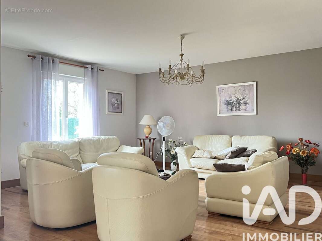 Maison 168 m² à Lalbenque  - photo 9