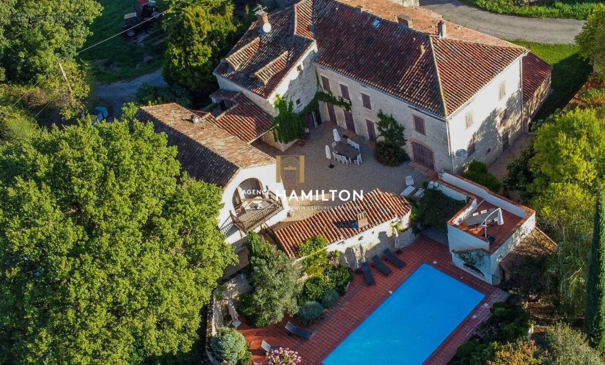 Maison à LIVERS-CAZELLES