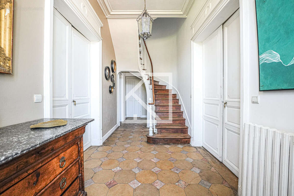 Maison 261 m² à Durtal  - photo 4