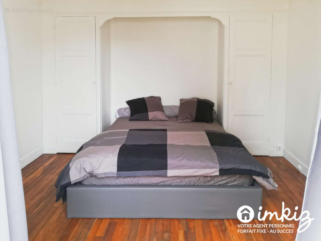 Appartement à COURBEVOIE