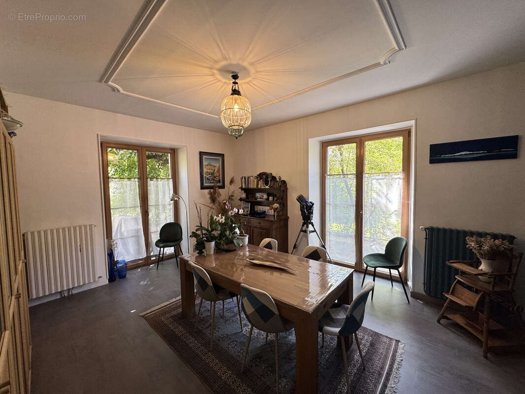 Maison à LA MOTTE-DU-CAIRE