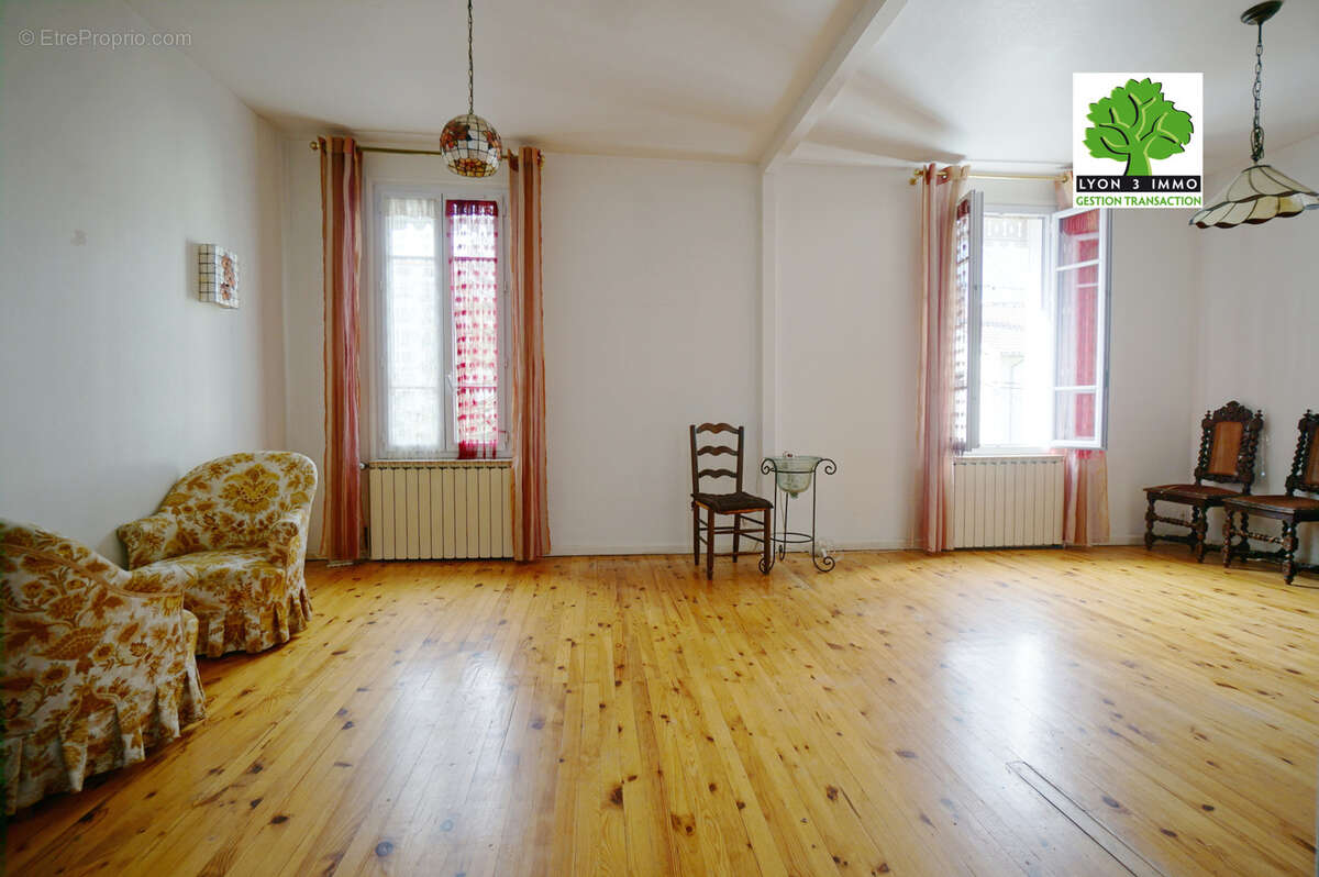 Maison à VILLEURBANNE