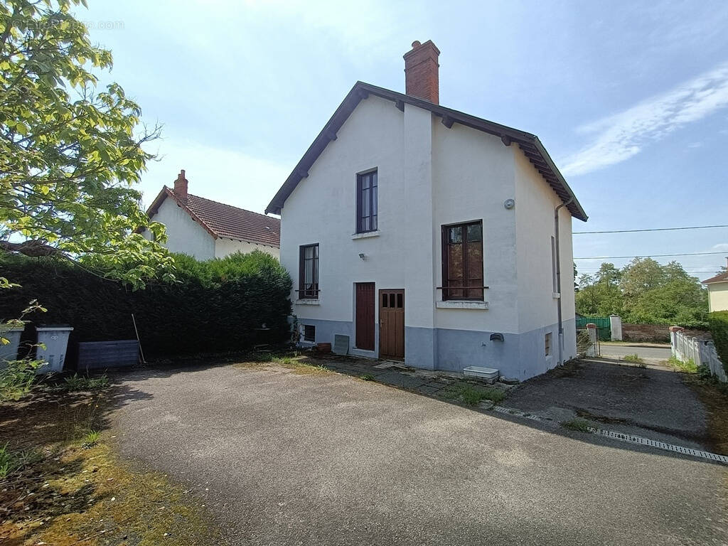 Maison à SAINT-POURCAIN-SUR-SIOULE