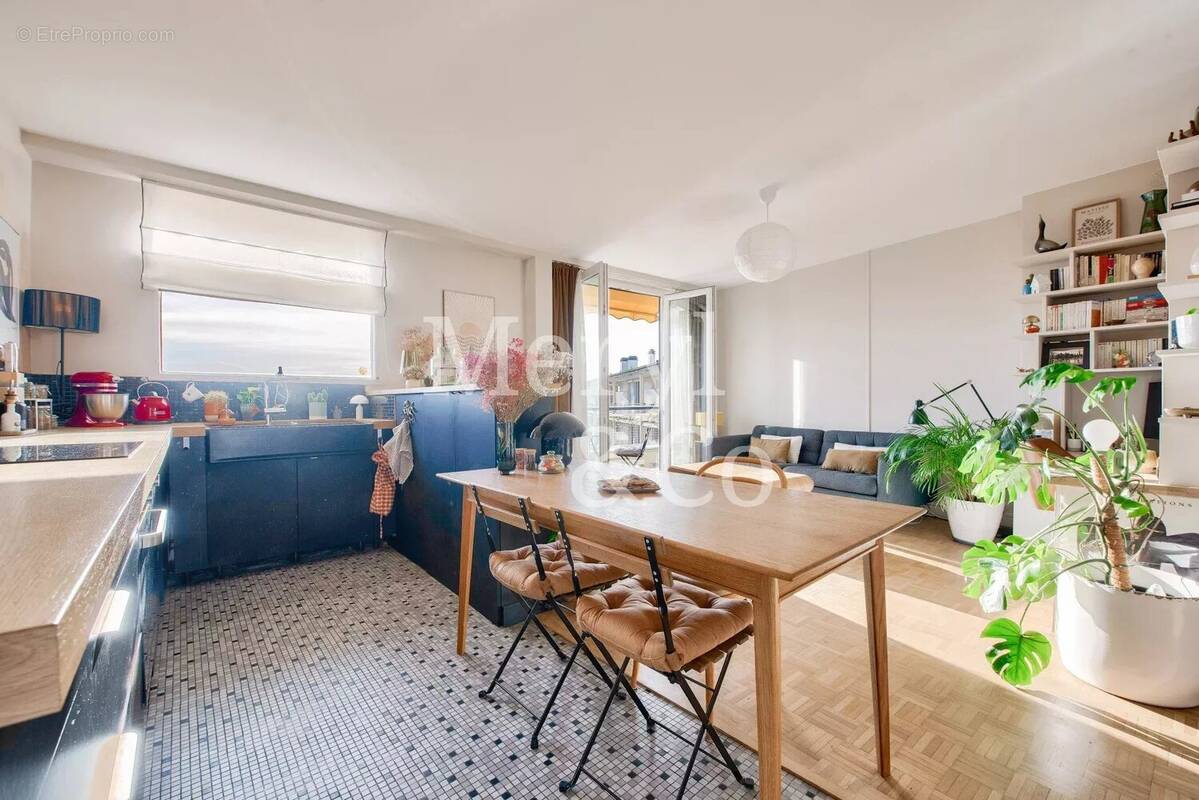 Appartement à PARIS-12E