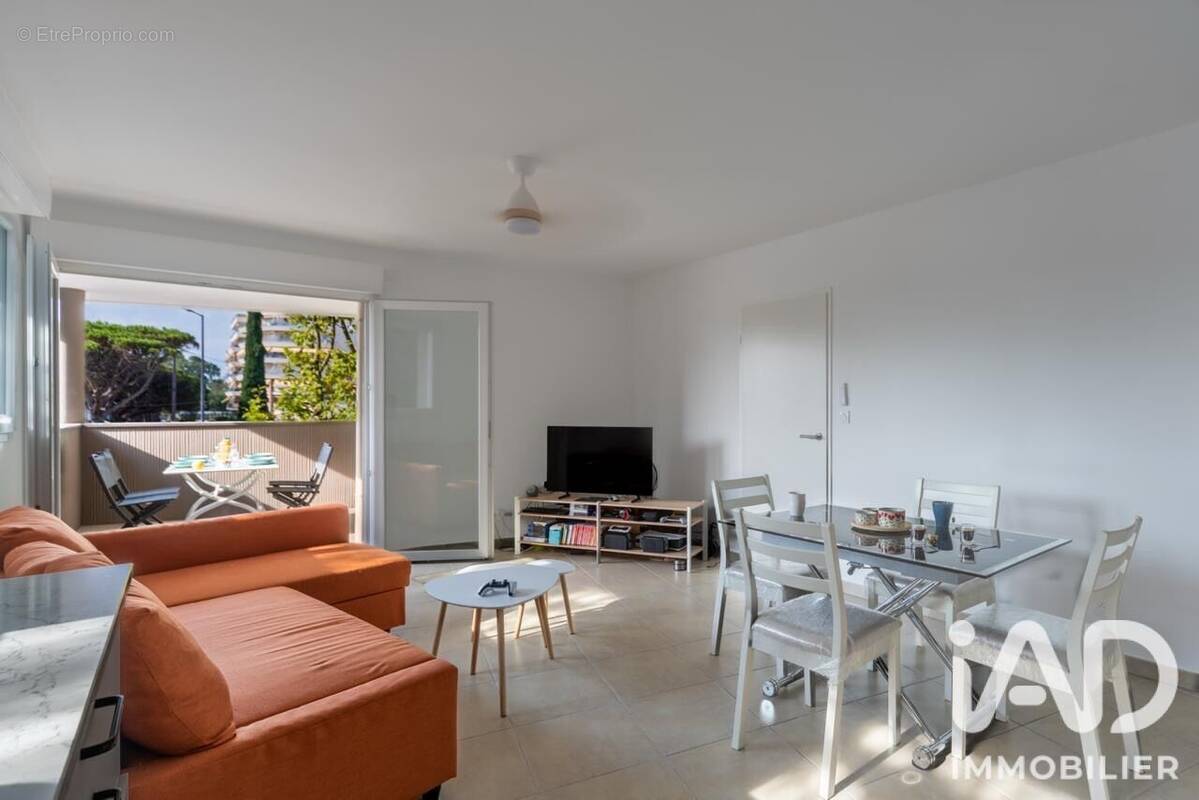 Photo 1 - Appartement à FREJUS