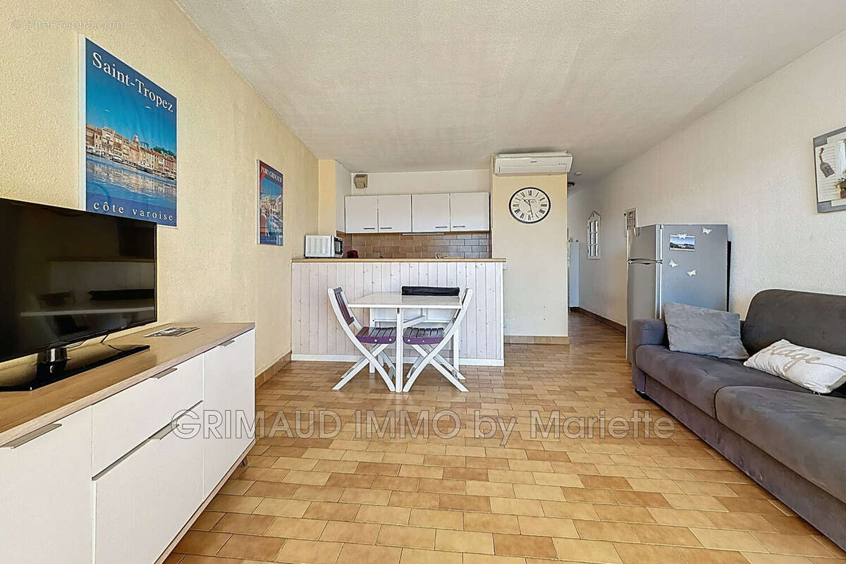 Appartement à GRIMAUD