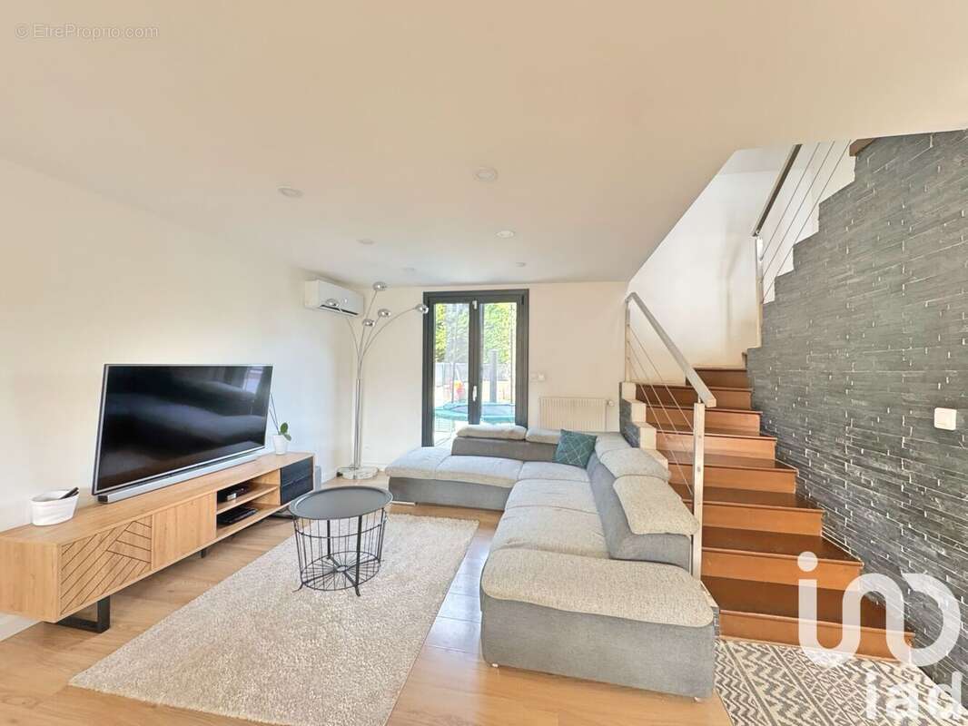 Photo 3 - Maison à ARPAJON