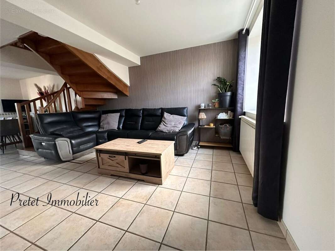 Maison à SAINT-FLOUR