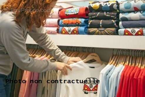 Commerce à AIX-LES-BAINS