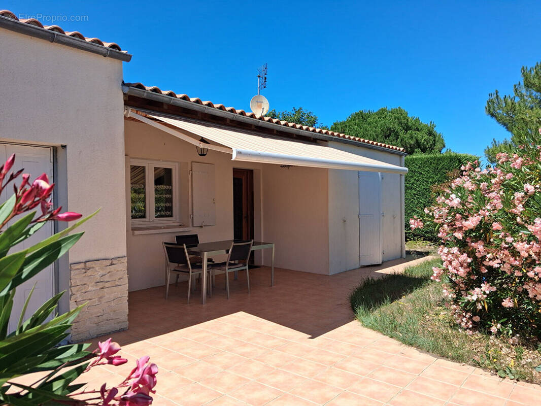 Maison à LA BREE-LES-BAINS