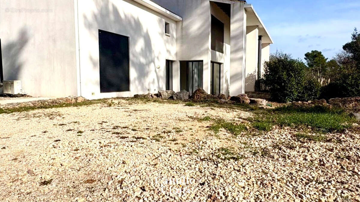 Maison à SAINT-MAXIMIN-LA-SAINTE-BAUME