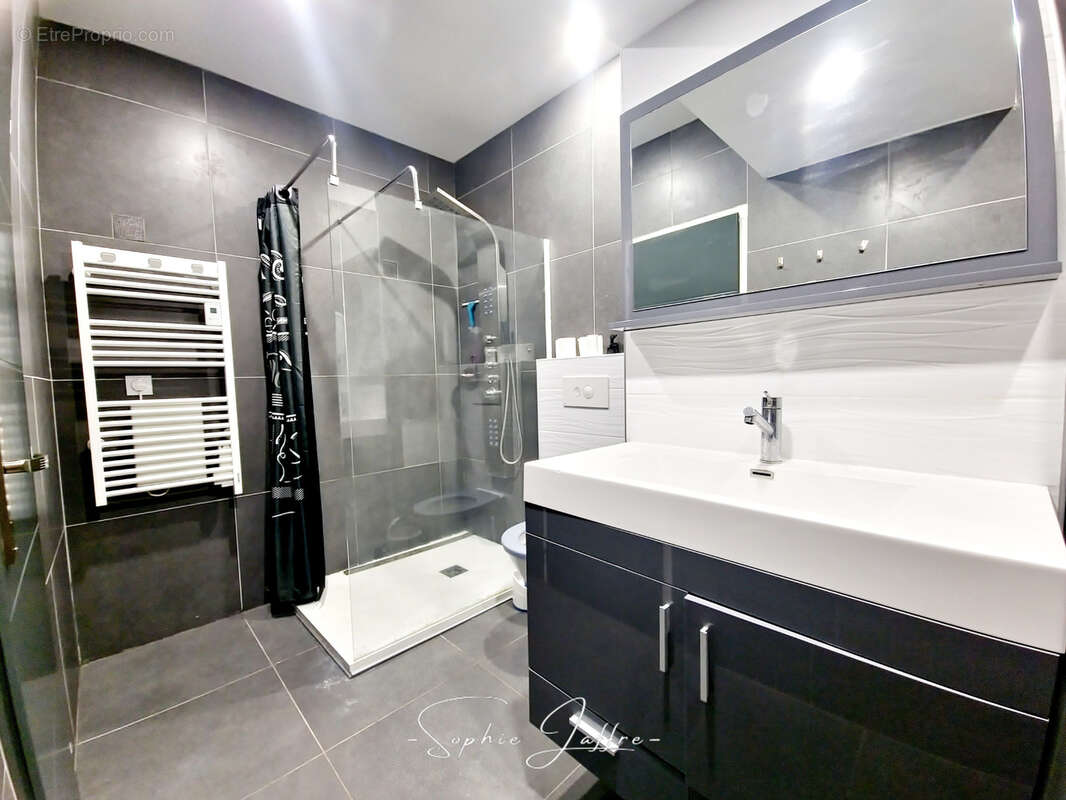 Appartement à PRIVAS