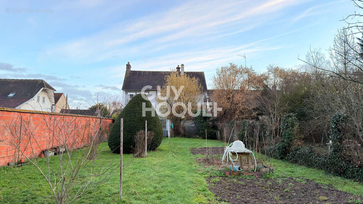 Maison à EZY-SUR-EURE