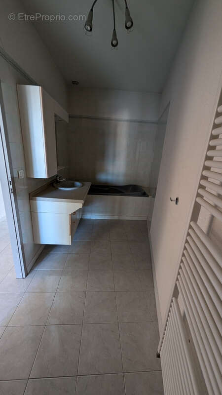 Appartement à GANGES