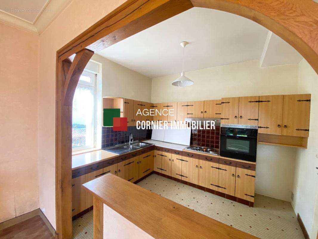 Maison à NOYAL-SUR-VILAINE