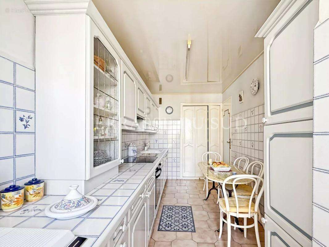Appartement à MARSEILLE-10E