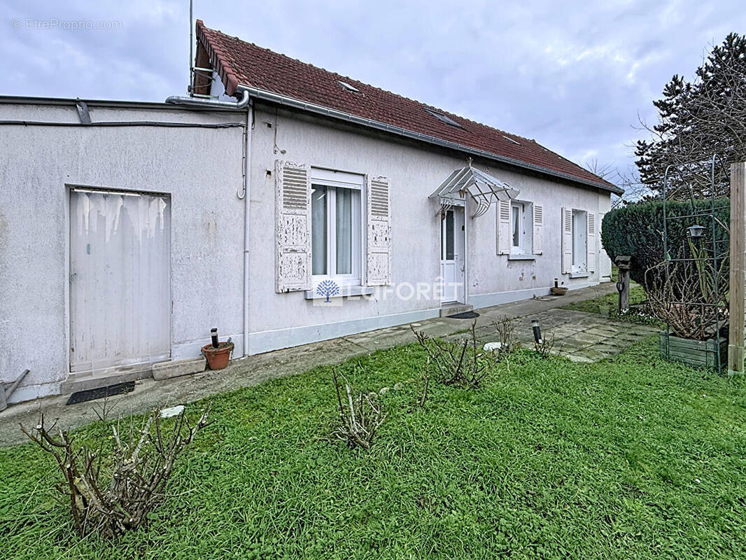 Maison à TROSLY-LOIRE