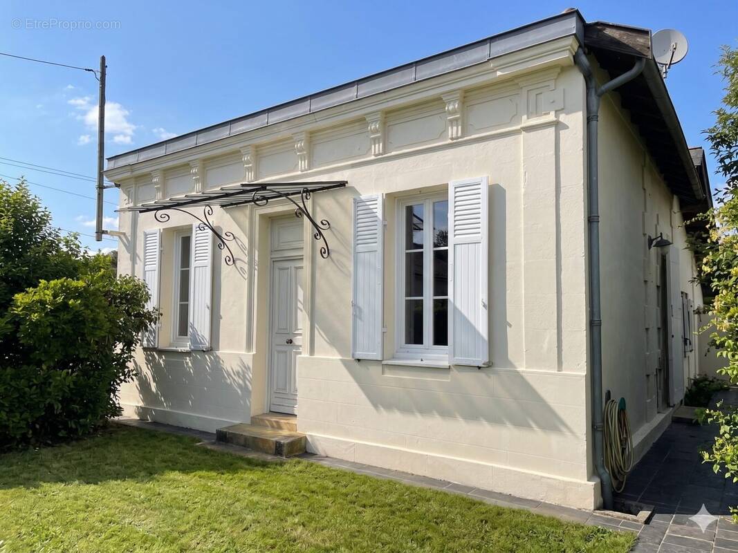 Maison à LE TAILLAN-MEDOC