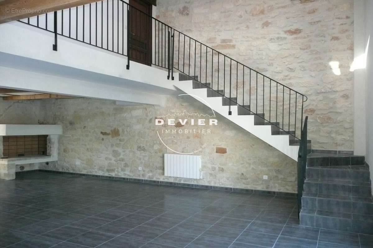 Maison à SAINT-GENIES-DES-MOURGUES