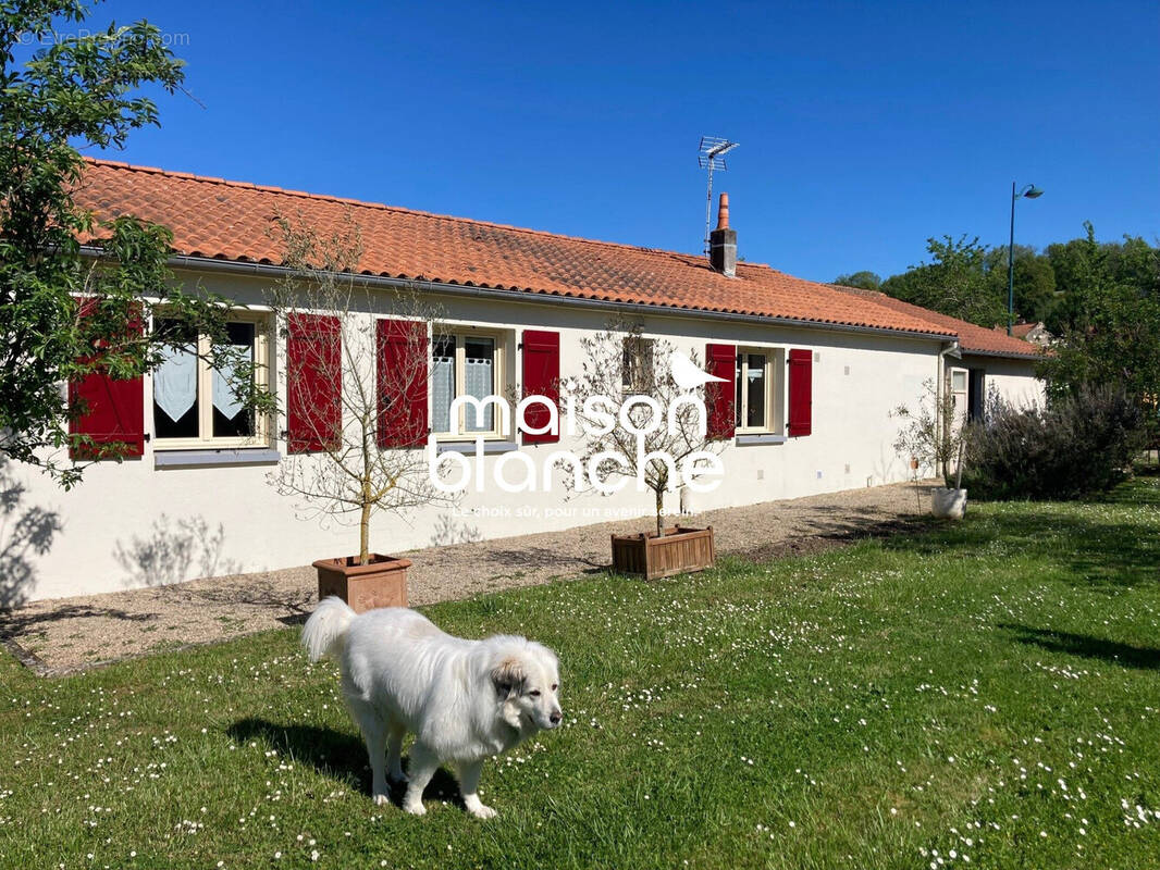 Maison à NANTEUIL
