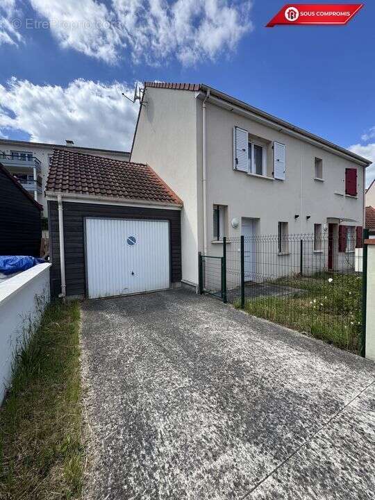 Maison à ETAMPES