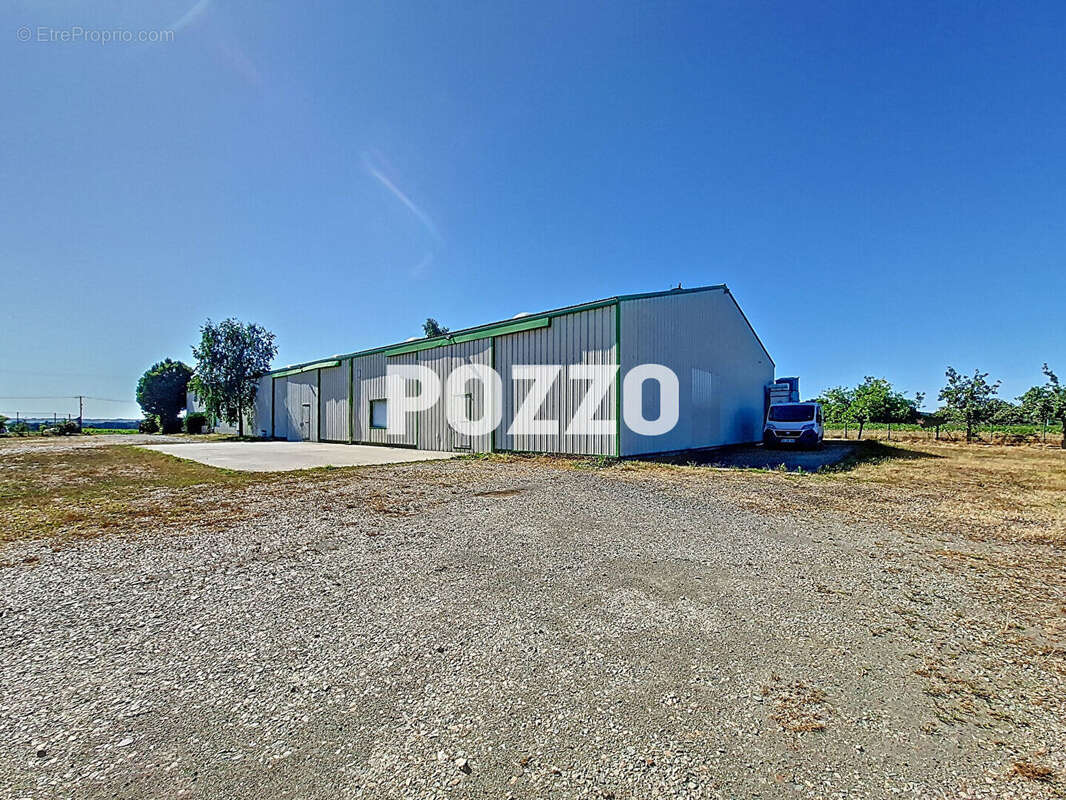 Commerce à PONTORSON