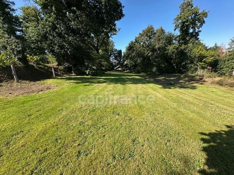 Terrain à CARHAIX-PLOUGUER