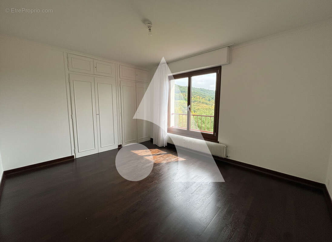 Appartement à BELLEGARDE-SUR-VALSERINE