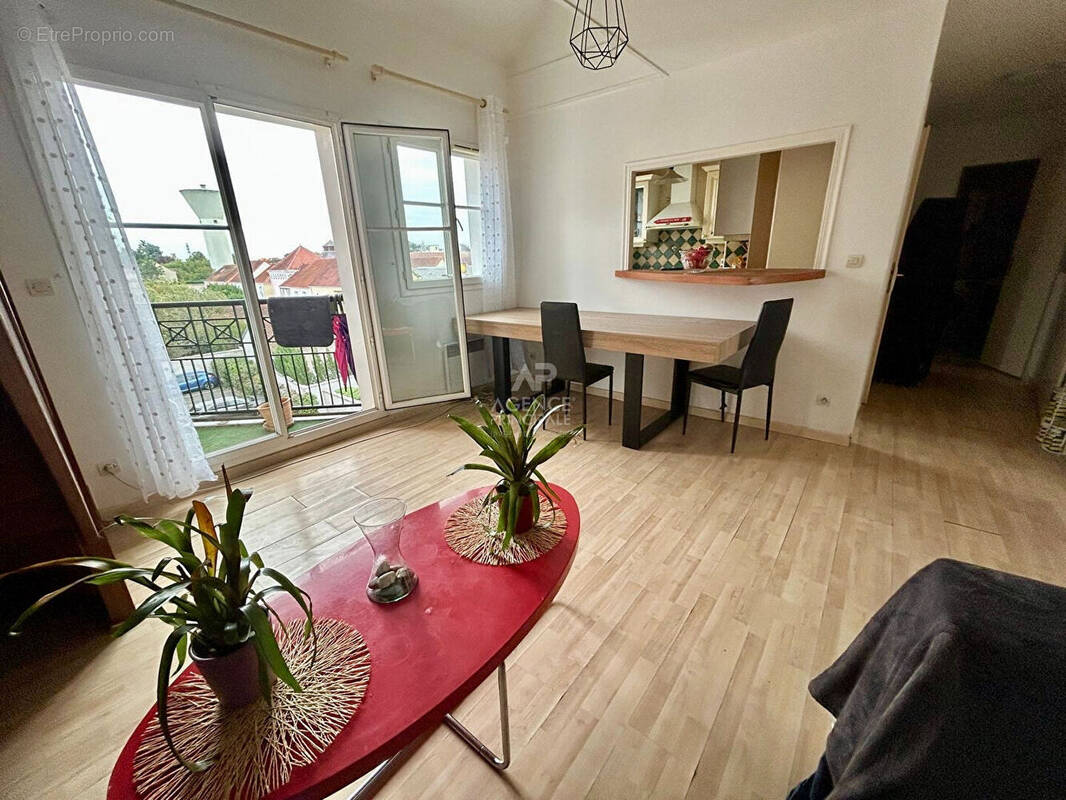 Appartement à CARRIERES-SOUS-POISSY