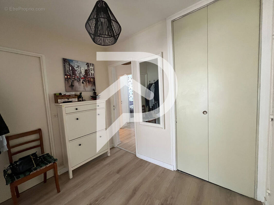 Appartement à LES ESSARTS-LE-ROI