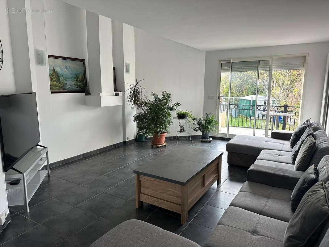 Maison à SAVIGNY-LE-TEMPLE