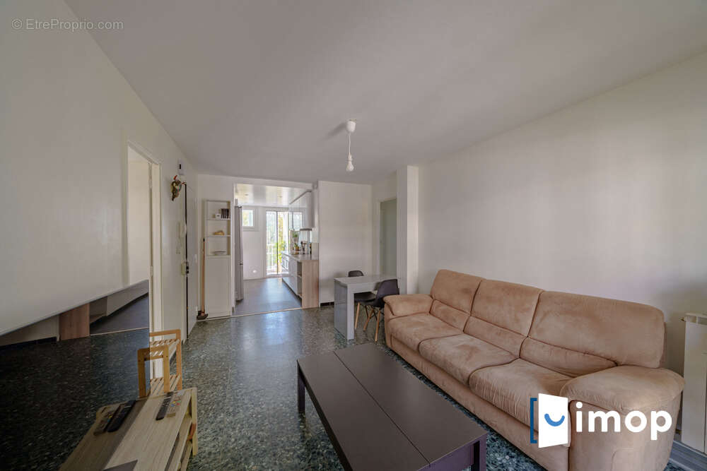 Appartement à MARSEILLE-8E